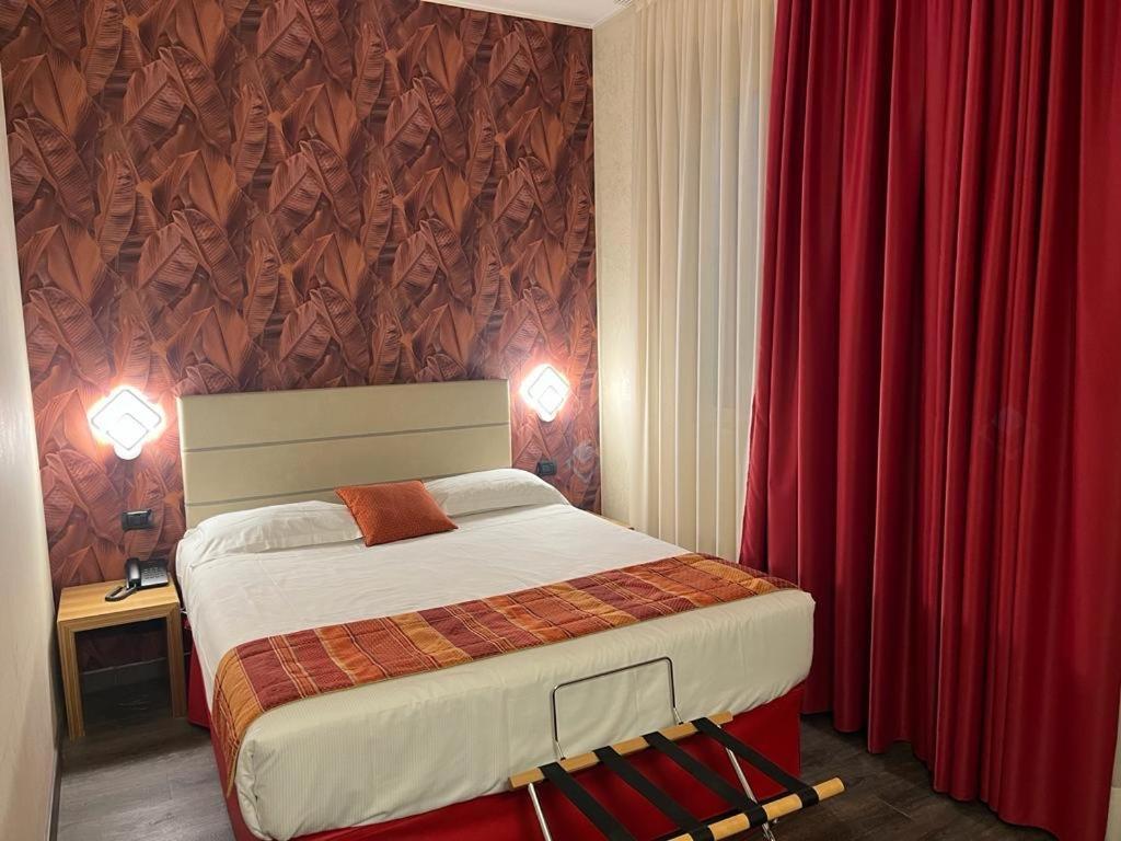 Bis Hotel Варезе Екстер'єр фото