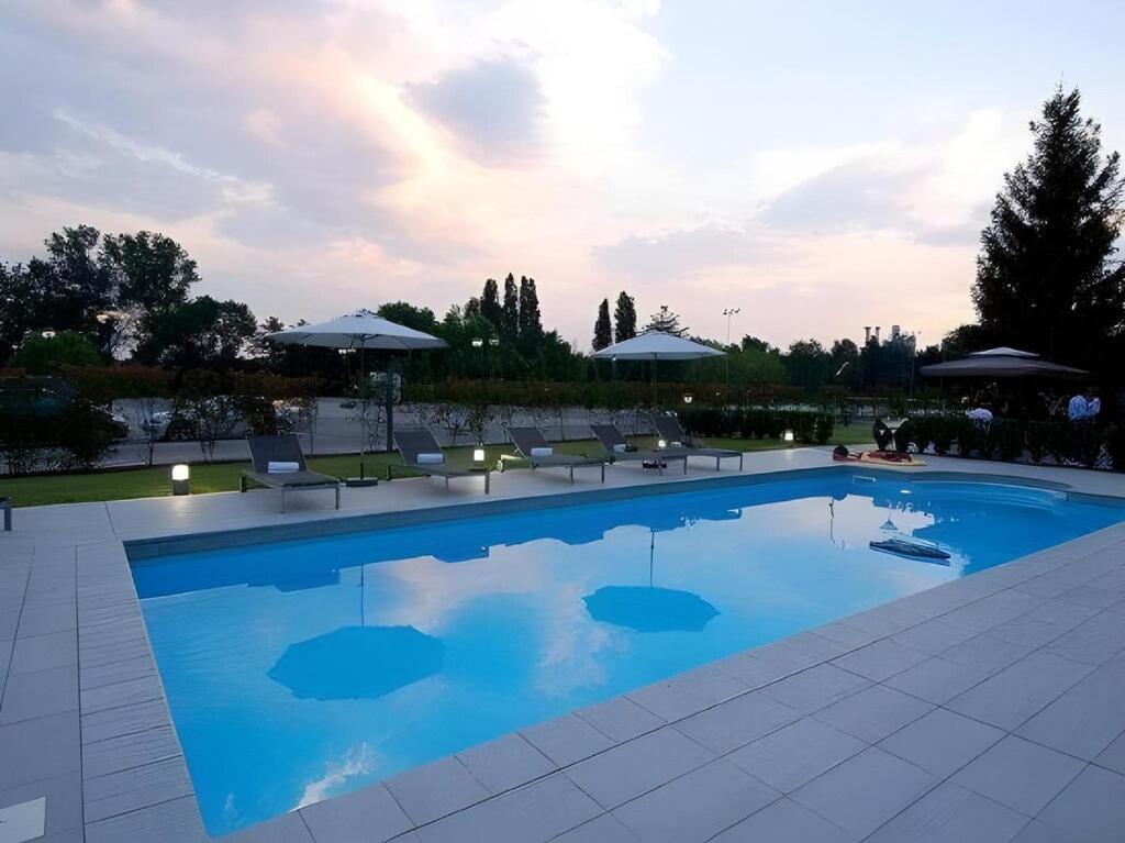 Bis Hotel Варезе Екстер'єр фото